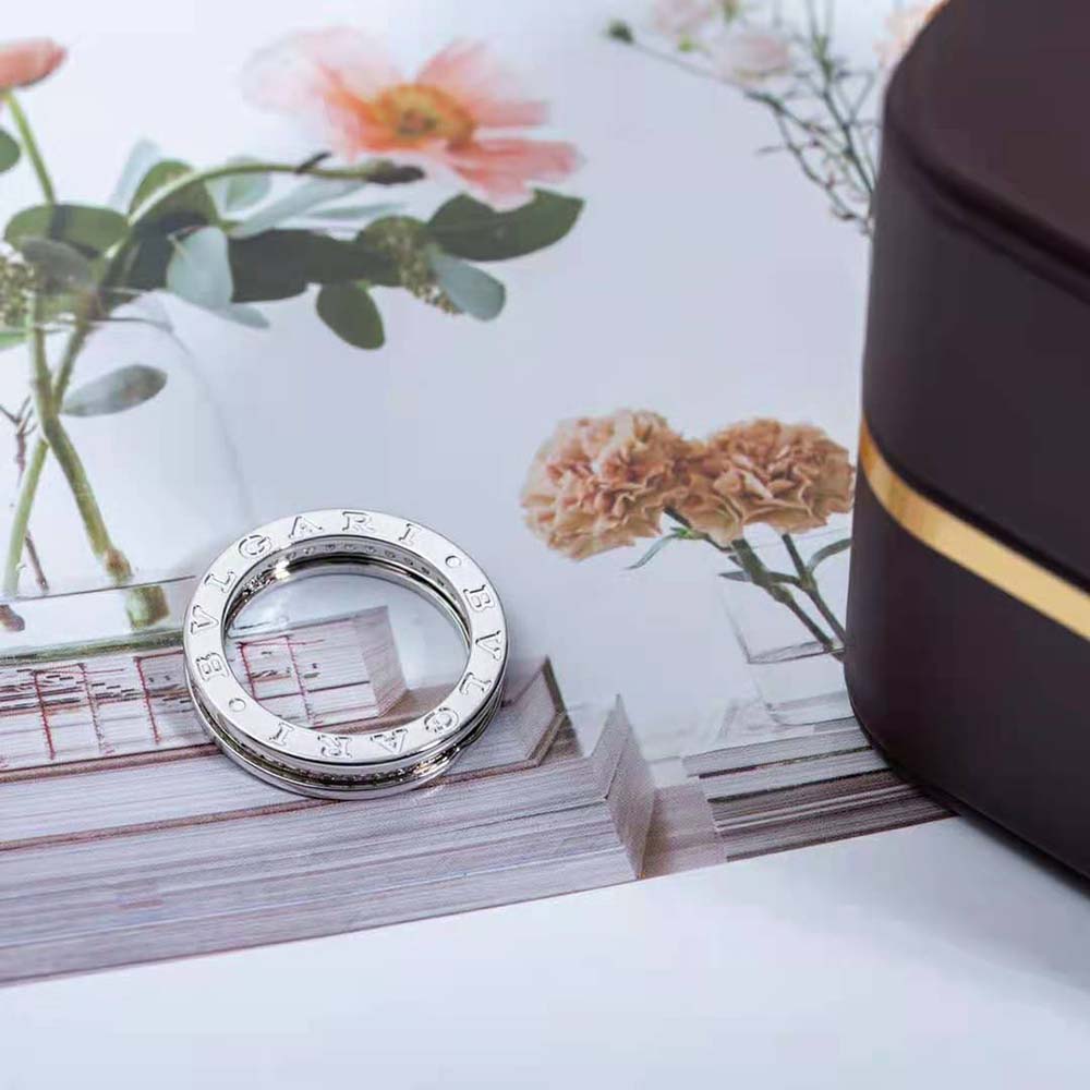 Side view of Bvlgari Women B.zero1 One-Band Ring in white gold