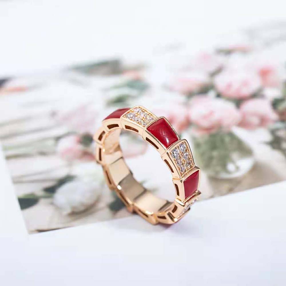 Side angle showing the snake motif on Bvlgari Serpenti Viper Band Ring