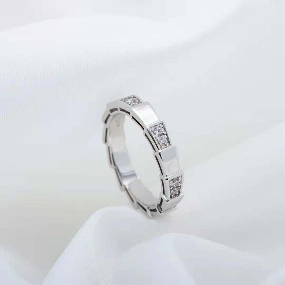 Bvlgari Serpenti Viper Ring-Silver on finger highlighting signature serpent silhouette