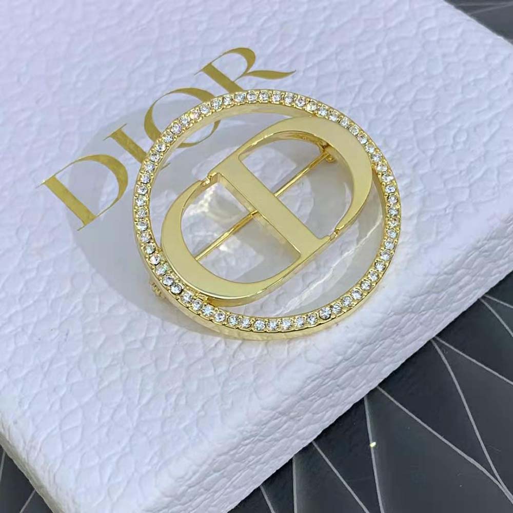 Side angle showing pin closure of Dior Women 30 Montaigne Brooch