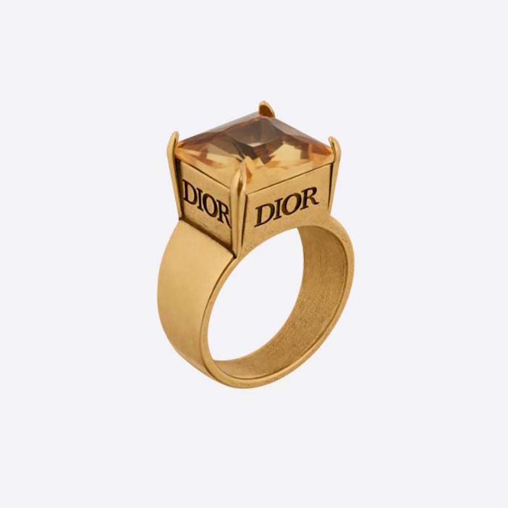Close-up of Dior Women Dio(r)evolution Ring citrine detail