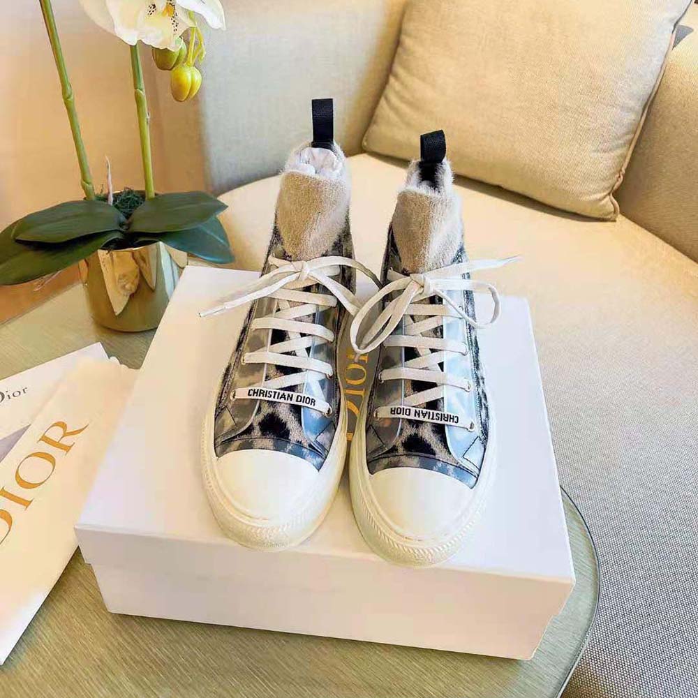 Close-up of fur-effect knit and Mizza pattern on Dior Women Walk’n’Dior Sneaker