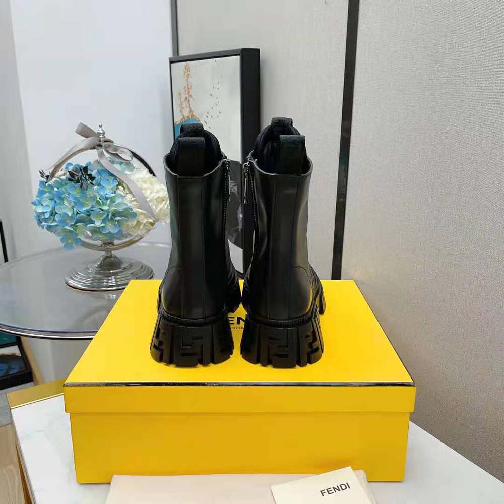 Fendi Men Force Black leather Ankle Boots - image 7