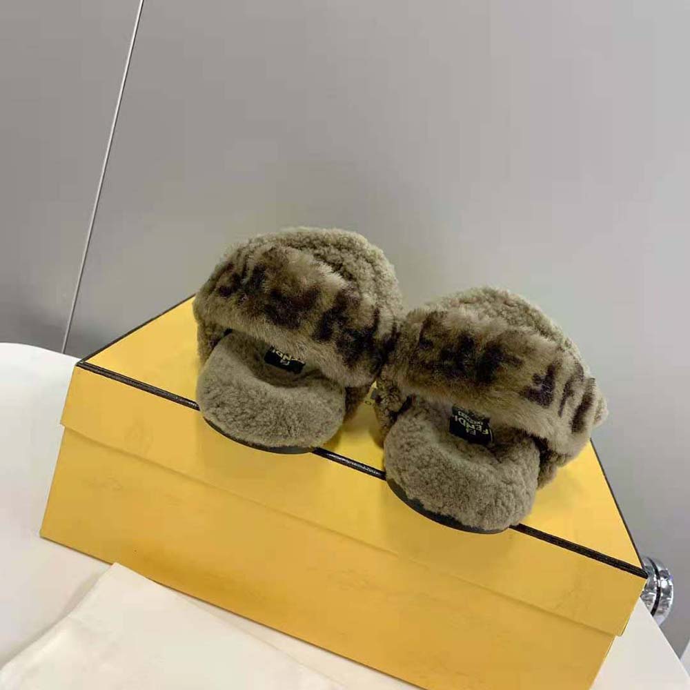 Fendi Women Feel Green Sheepskin Sandals - image 6