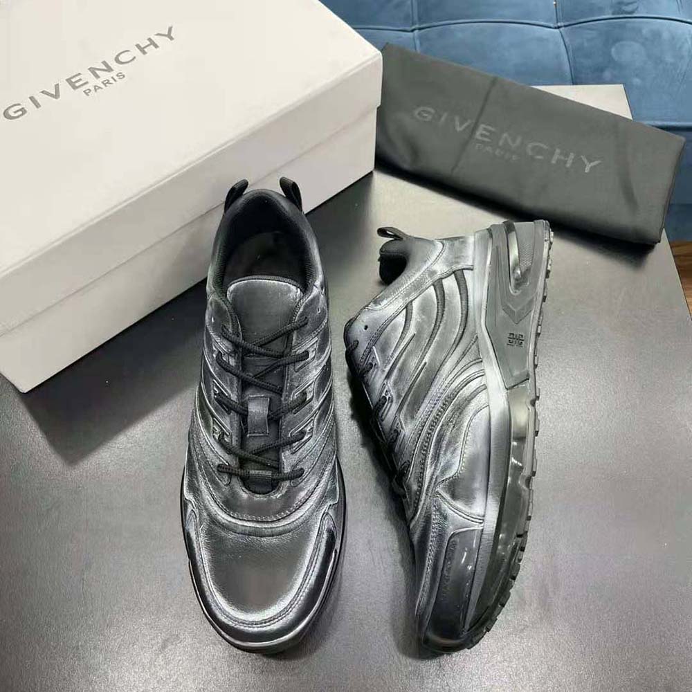 Givenchy Men Giv 1 Sneakers in Leather with Tag Effect Prints-Black - image 4