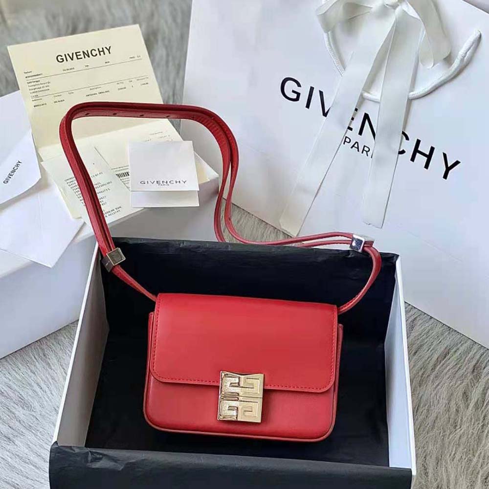 Close-up of the 4G logo and smooth box leather texture on the Givenchy bag