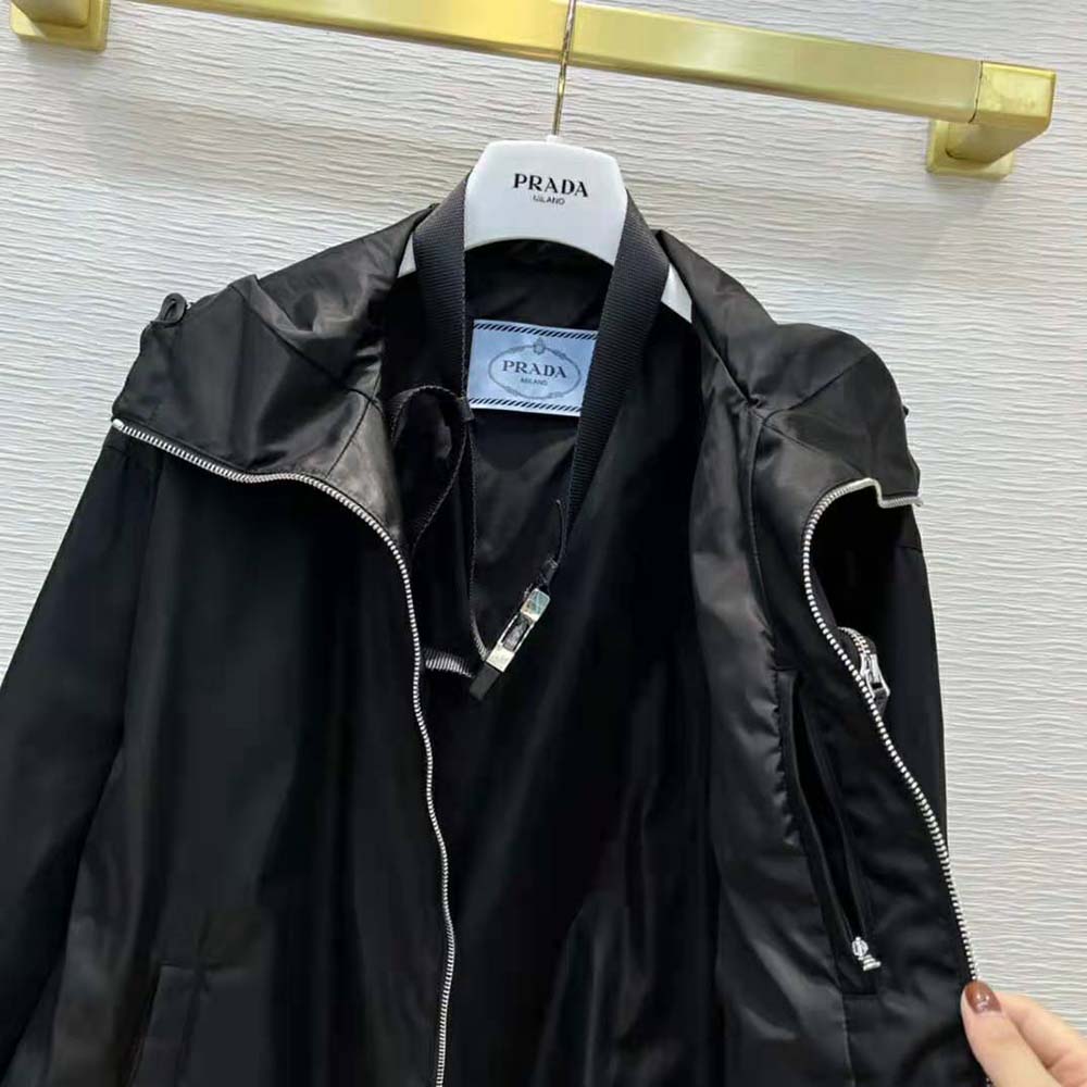 Prada Women Re-Nylon Hooded Blouson Jacket with Pouch-Black - image 5