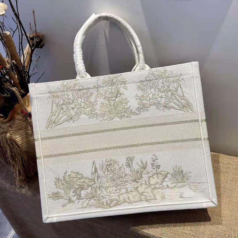 Dior Women Book Tote Gold-Tone Dior Around the World Stella Embroidery - image 5