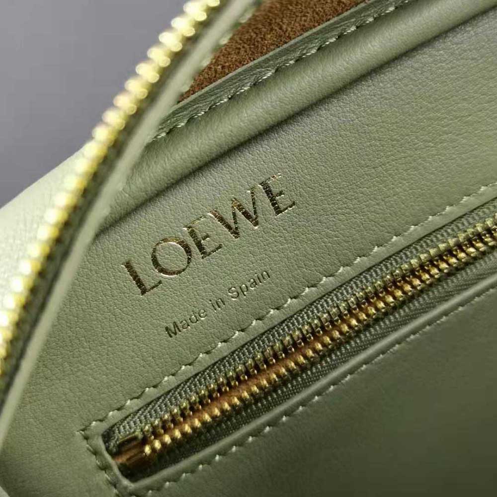Loewe Women Amazona 28 Bag in Nappa Calfskin-Green - image 8