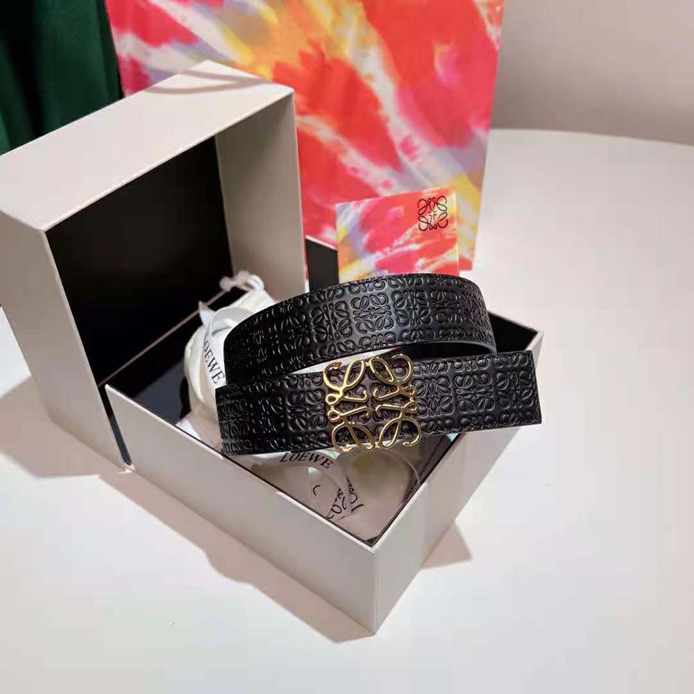 Close-up of signature Anagram buckle on Loewe Women Anagram Belt in Black