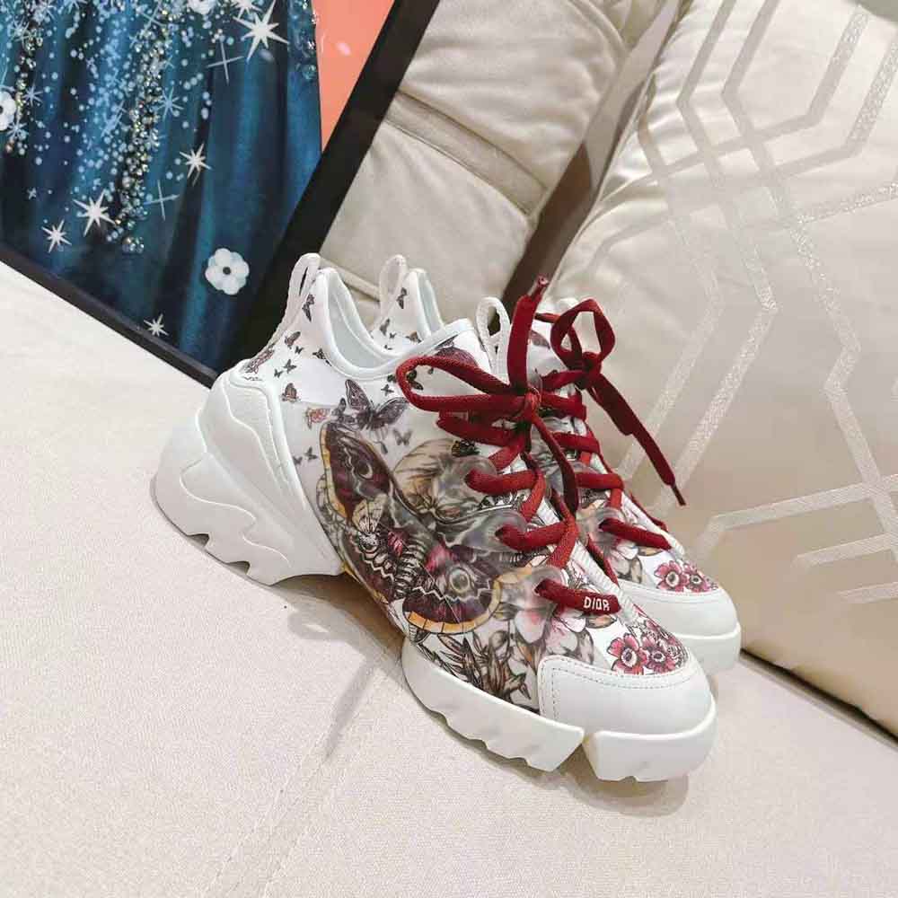 Close-up on multicolor butterfly detail on Dior Women D-Connect Sneaker