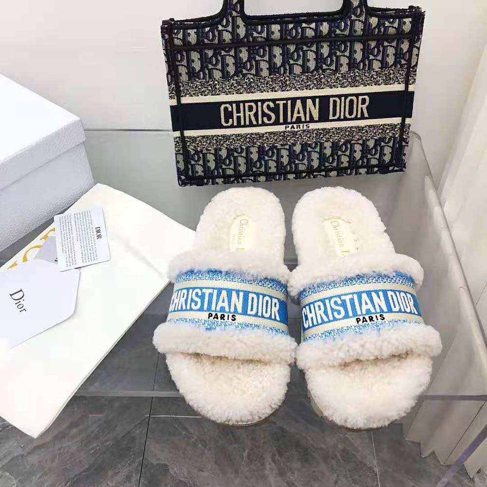 Overhead angle showing white shearling lining inside Dior Women Dway Slide