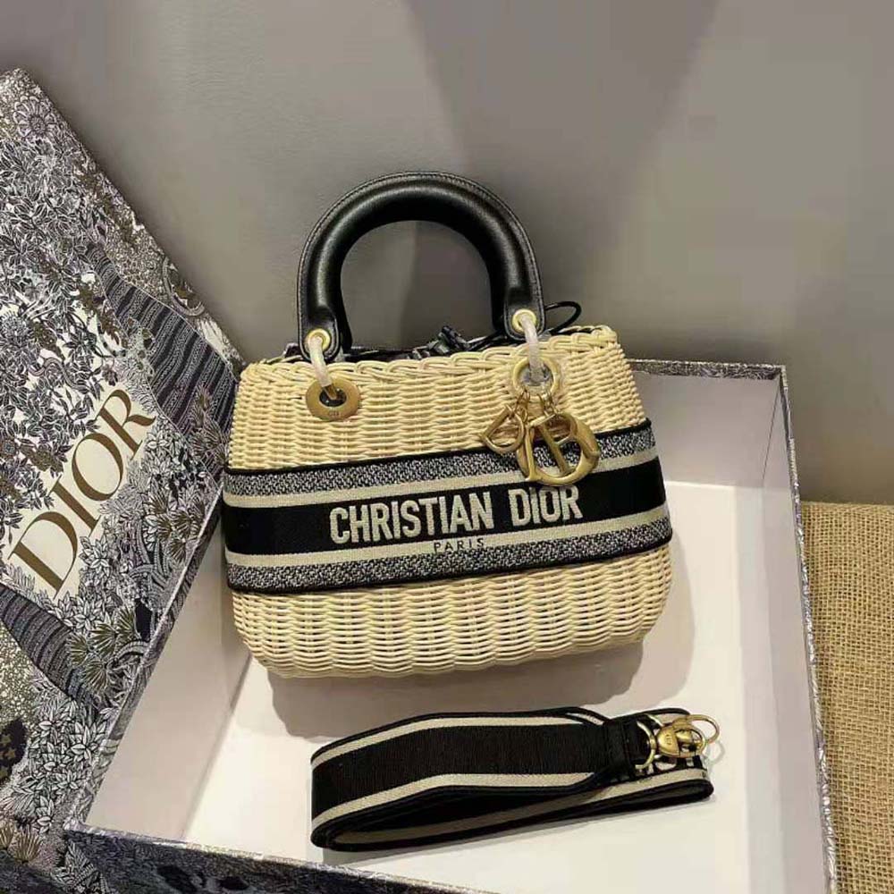 Close-up of natural wicker texture on Dior Women Medium Lady Dior Bag