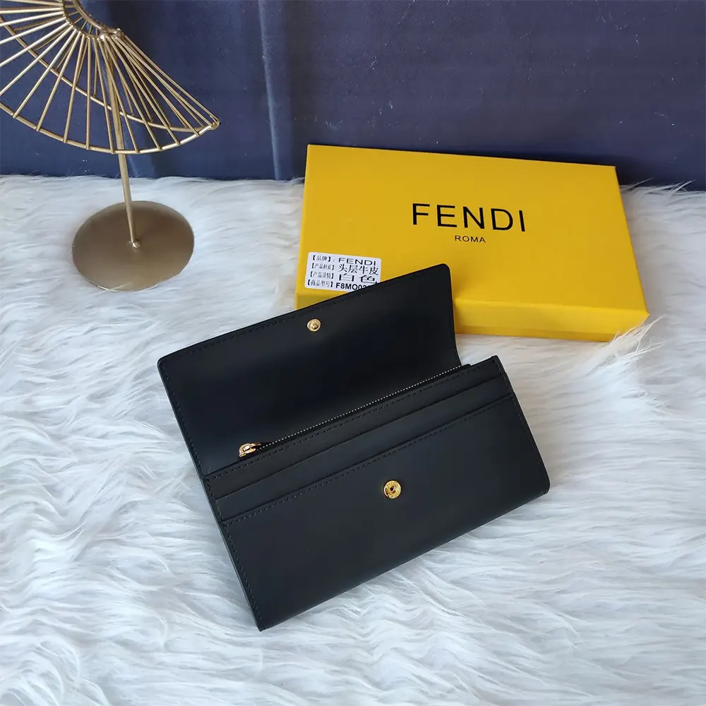 Fendi Women Continental White Leather Wallet Fastened with a Snap Button - image 12