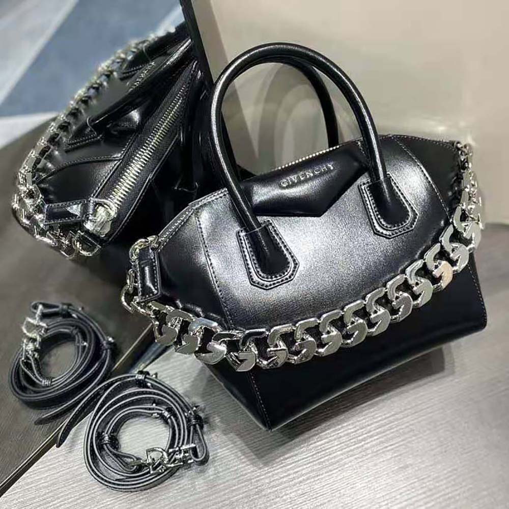Close-up of Givenchy Women Mini Antigona Bag silver chain and zipper