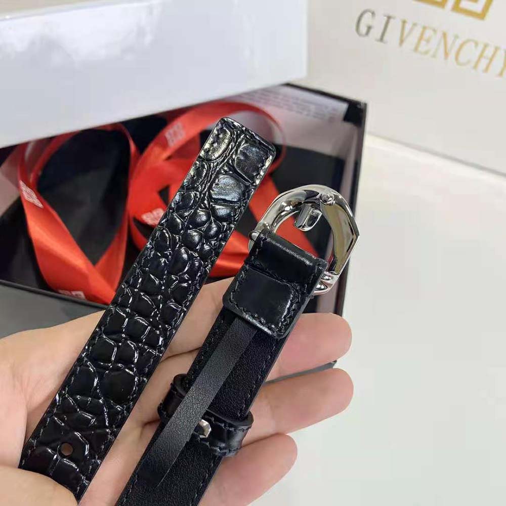 Givenchy Women Reversible Belt in Leather with G Chain Buckle - image 4
