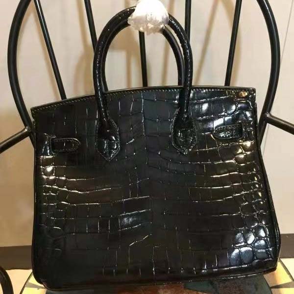 Hermes Birkin 30 Bag in Alligator Leather with Gold Hardware-Black - image 4