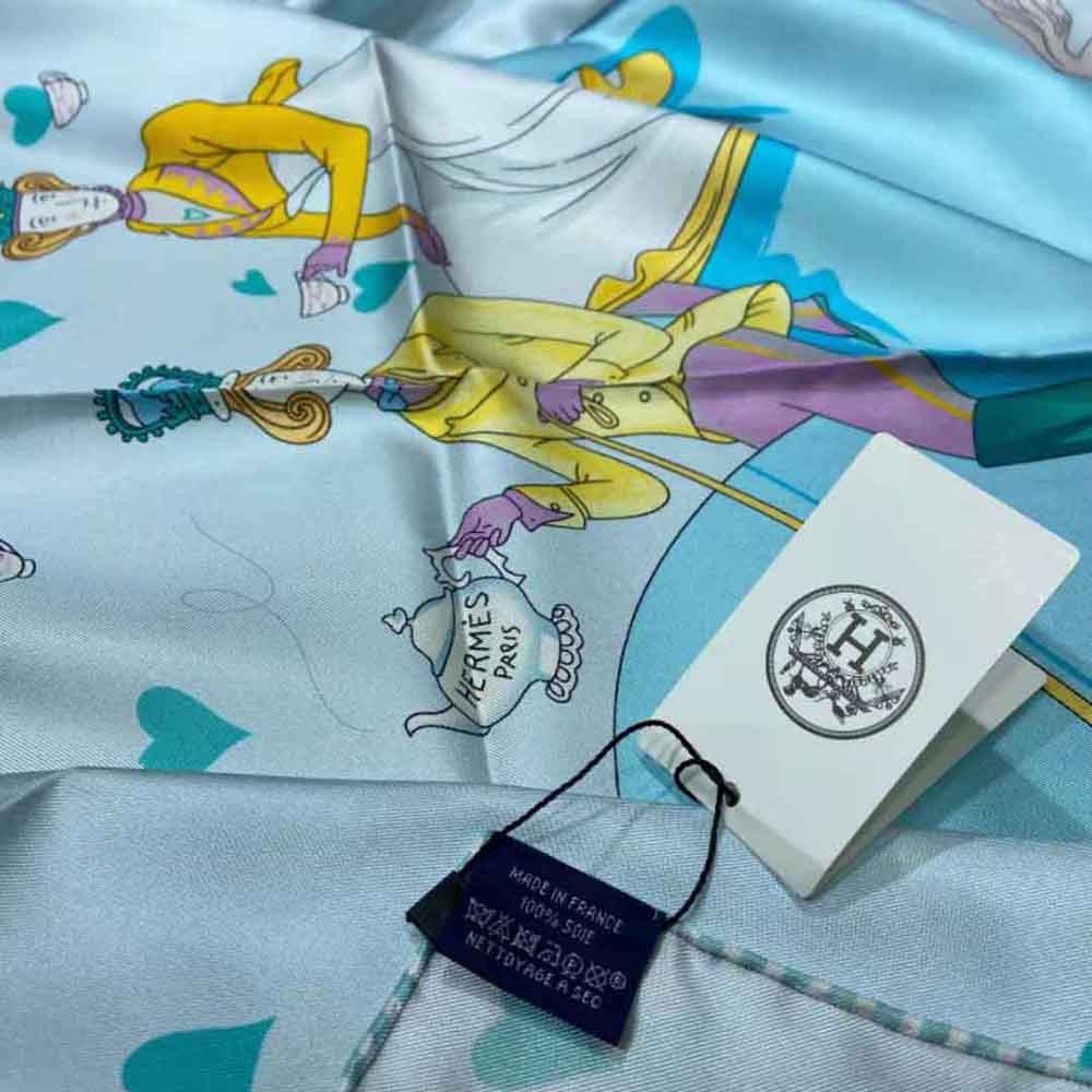 Hermes Women Tea Time Scarf 70 in Silk with Hand-Rolled Edges - image 5