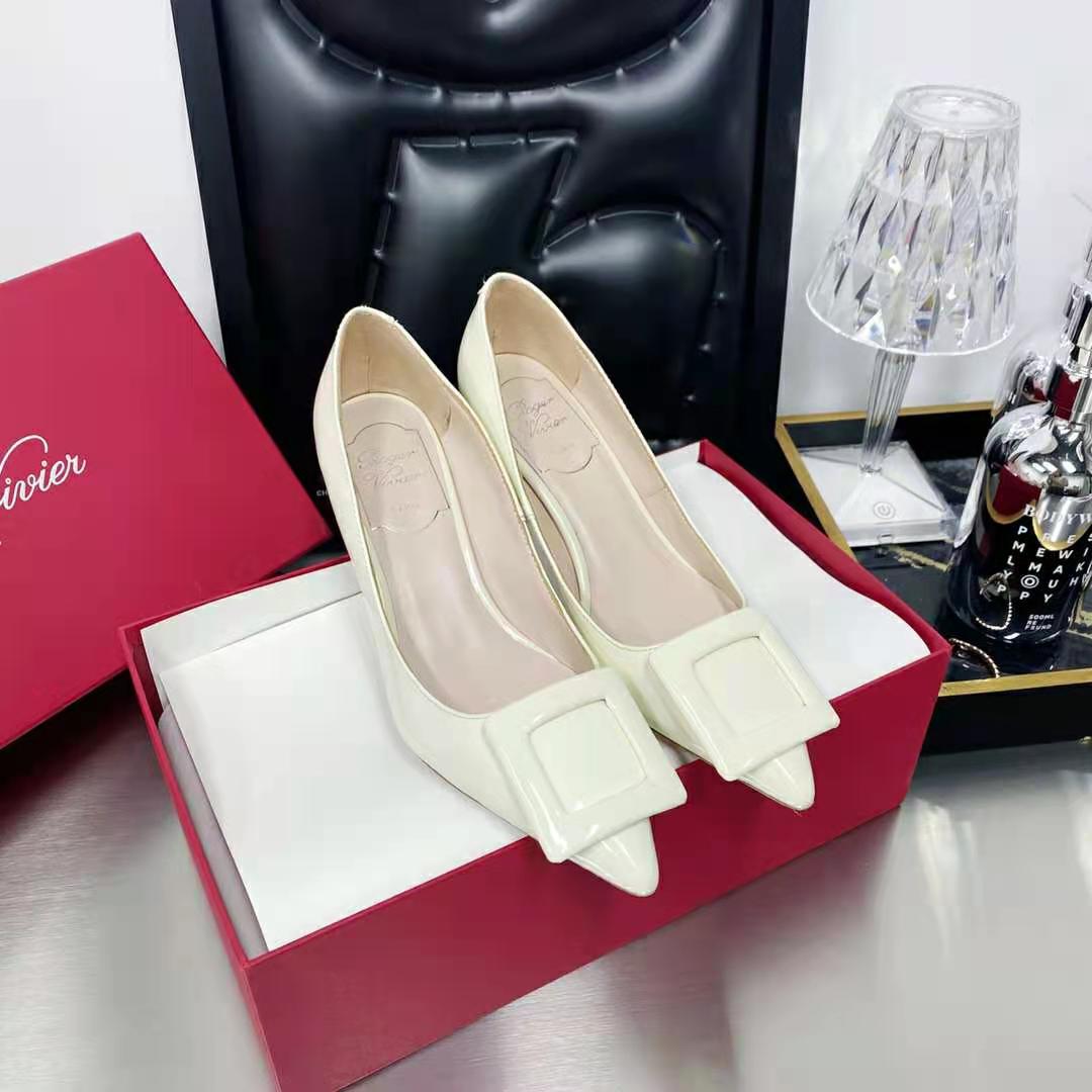 Top view of Roger Vivier Women Viv In The City Pumps showing pointed toe