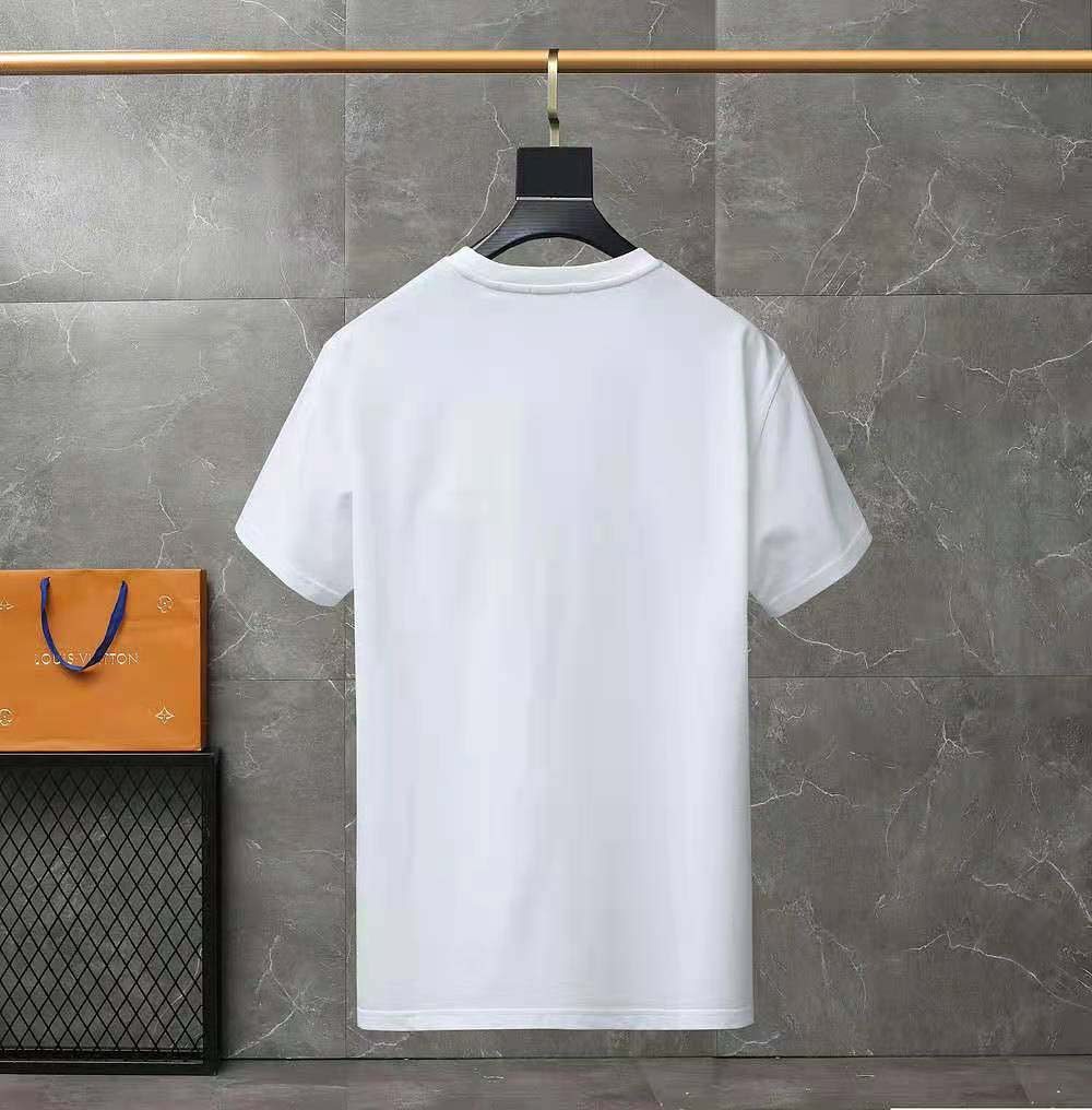 Side profile showing relaxed fit of Burberry Men Globe Graphic Cotton T-shirt