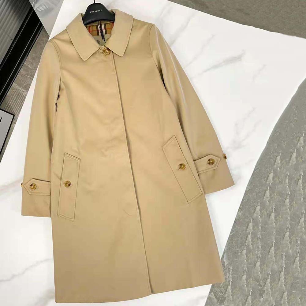 Close-up of Burberry check lining in The Pimlico Heritage Car Coat-Beige