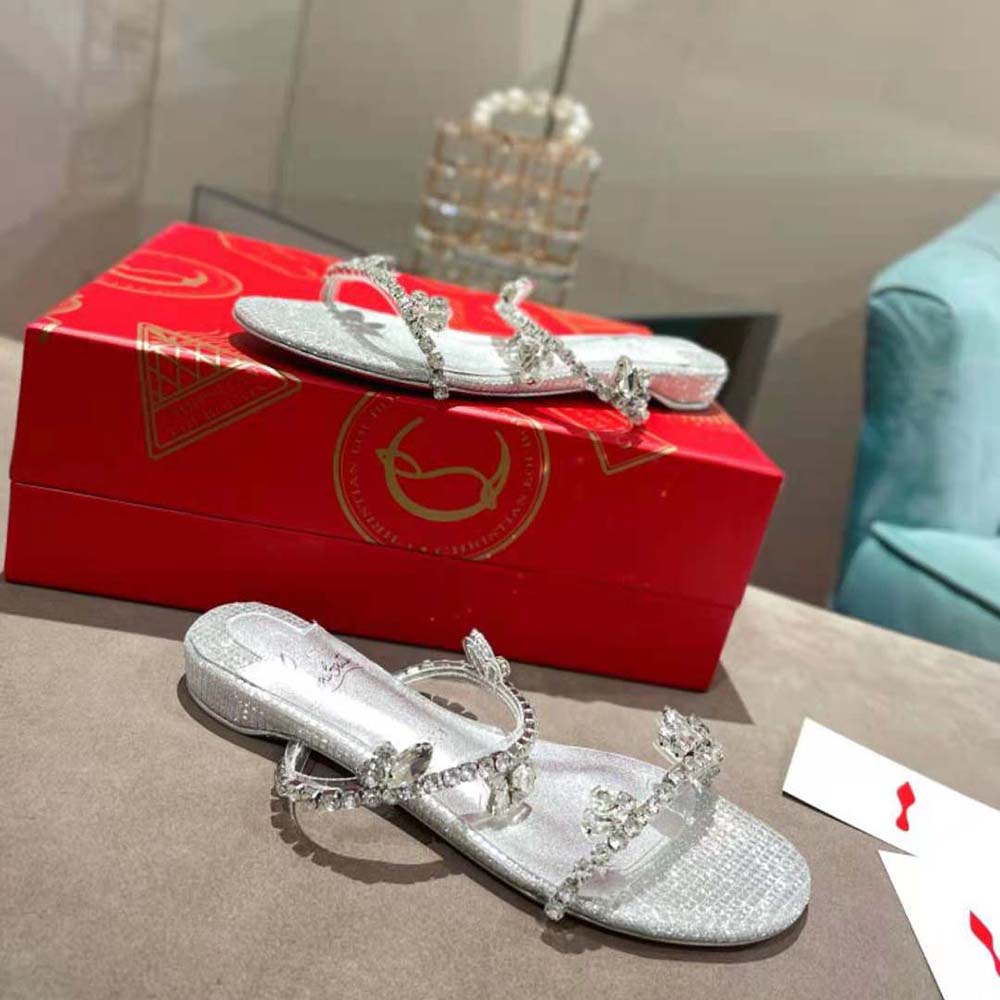 Christian Louboutin Women Just Queenie Mule Shows off a Minimalist Style - image 5