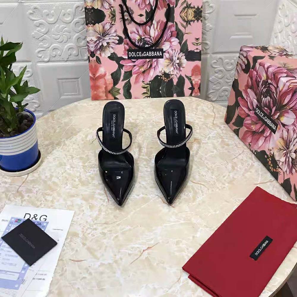 Close-up on embroidered detail of Dolce Gabbana D&G Polished Calfskin Mules black