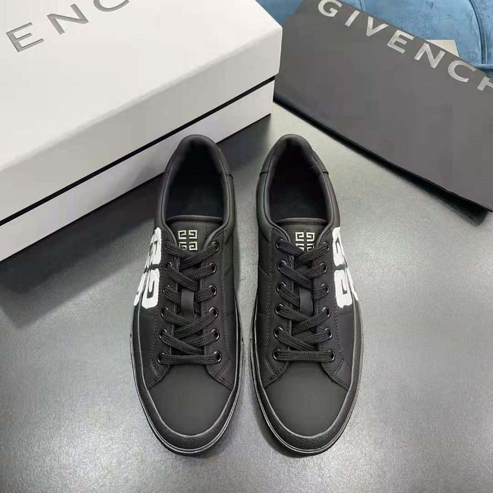 Close-up on 4G embossed leather detail on Givenchy Men Sneakers