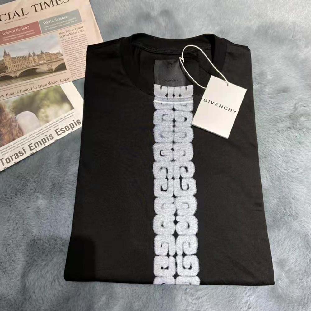 Close-up of 4G webbing tag detail on Givenchy Men T-shirt black
