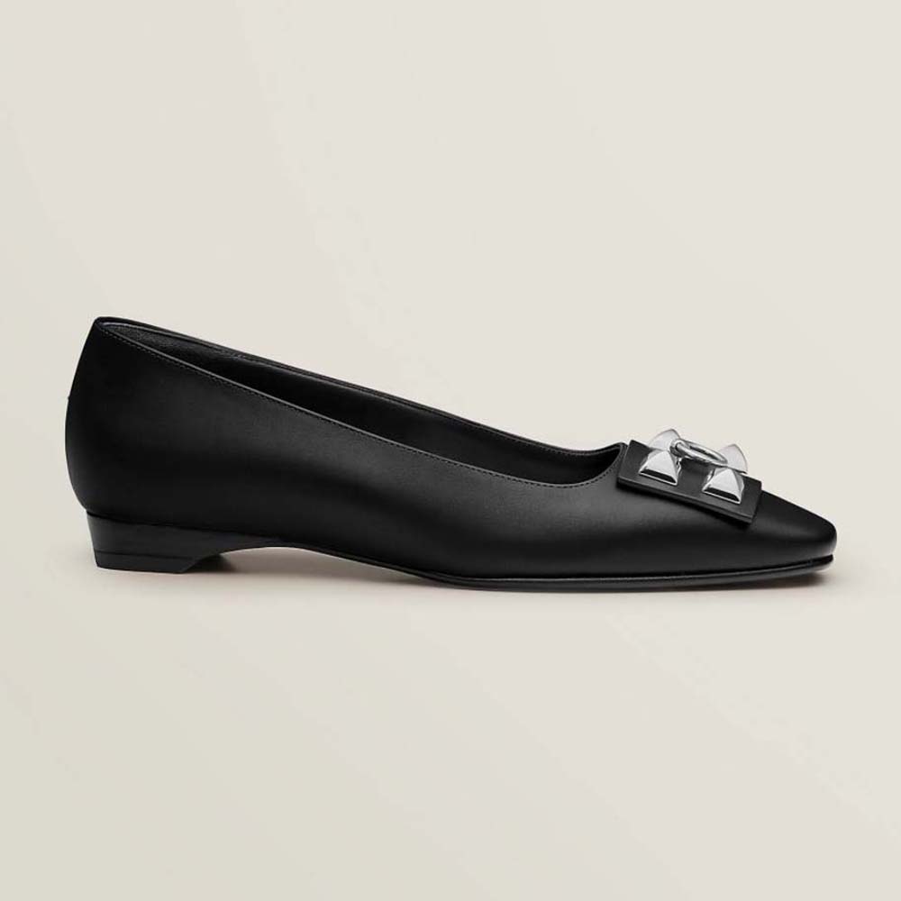 Side view of Hermes Women Danseuse Ballet Flat in black calfskin leather