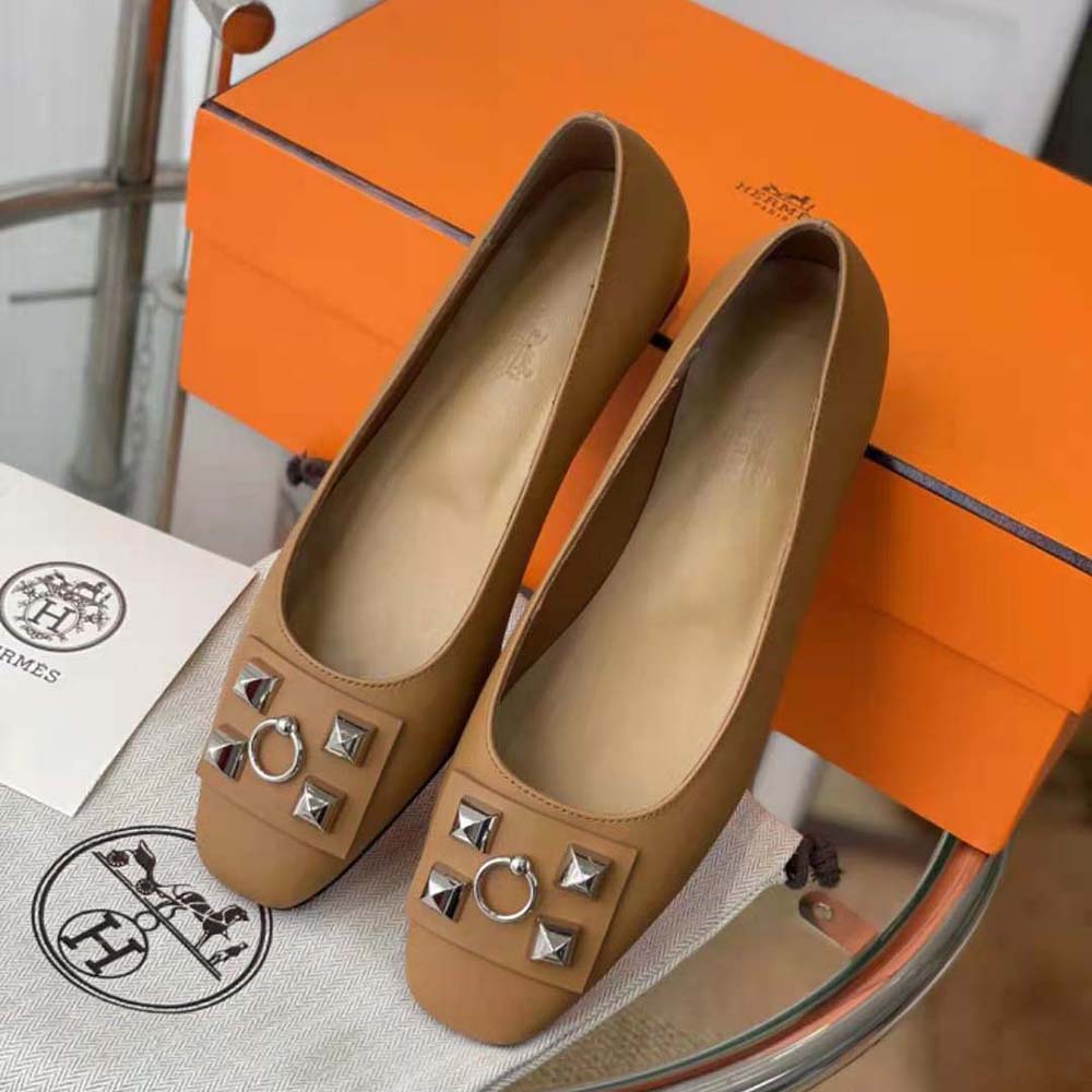 Top view of Hermes Women Danseuse Ballet Flat showing silhouette