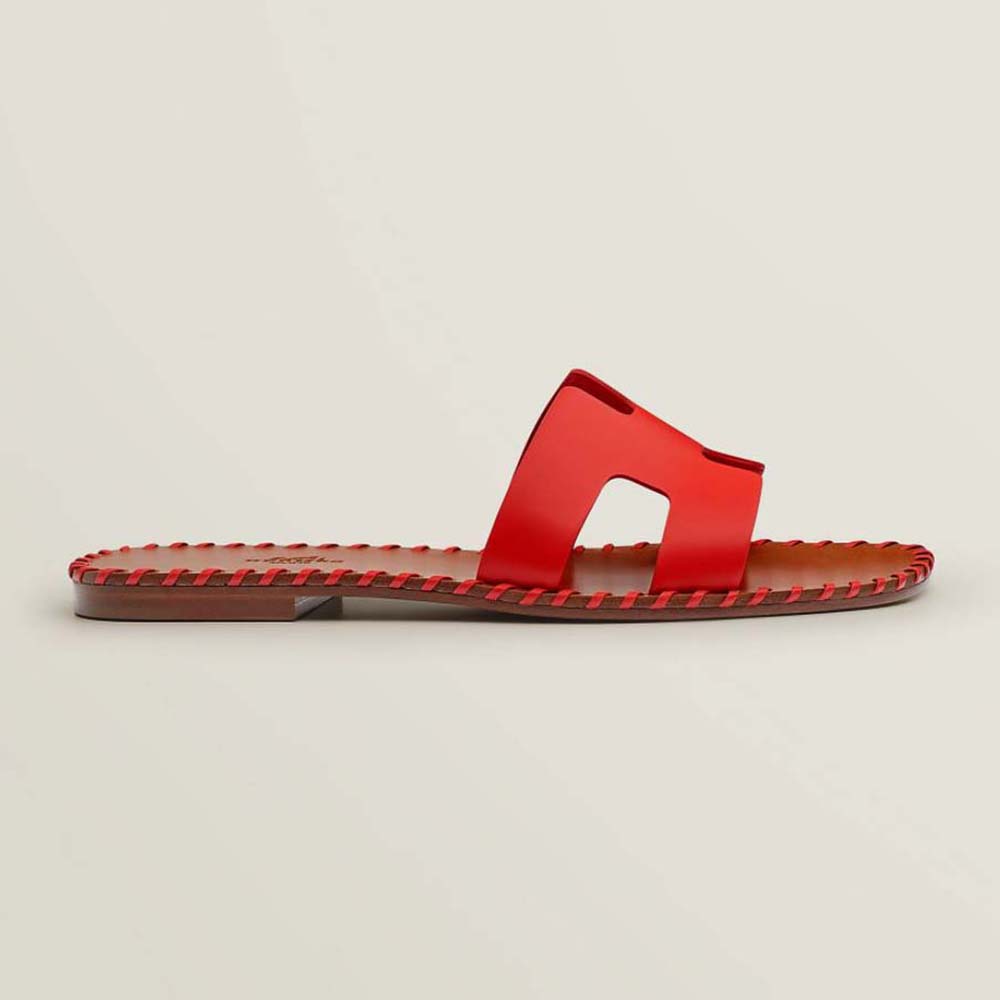 Side angle of Hermes Women Oran Sandal in Braided Calfskin Red