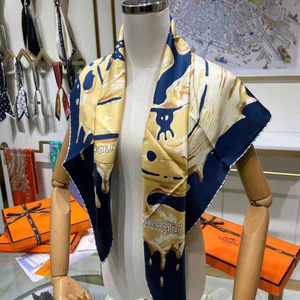 Hermes Women Peinture Fraiche Scarf 45 in Silk Twill with Hand-Rolled Edges - image 5