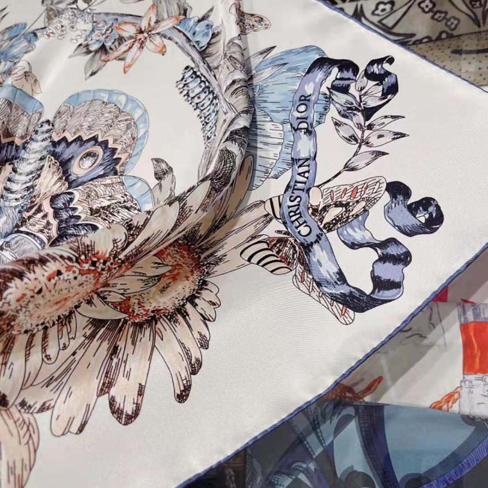 Hermes Women Sous L Egide De Mars Wash Scarf 90-Silver - image 8