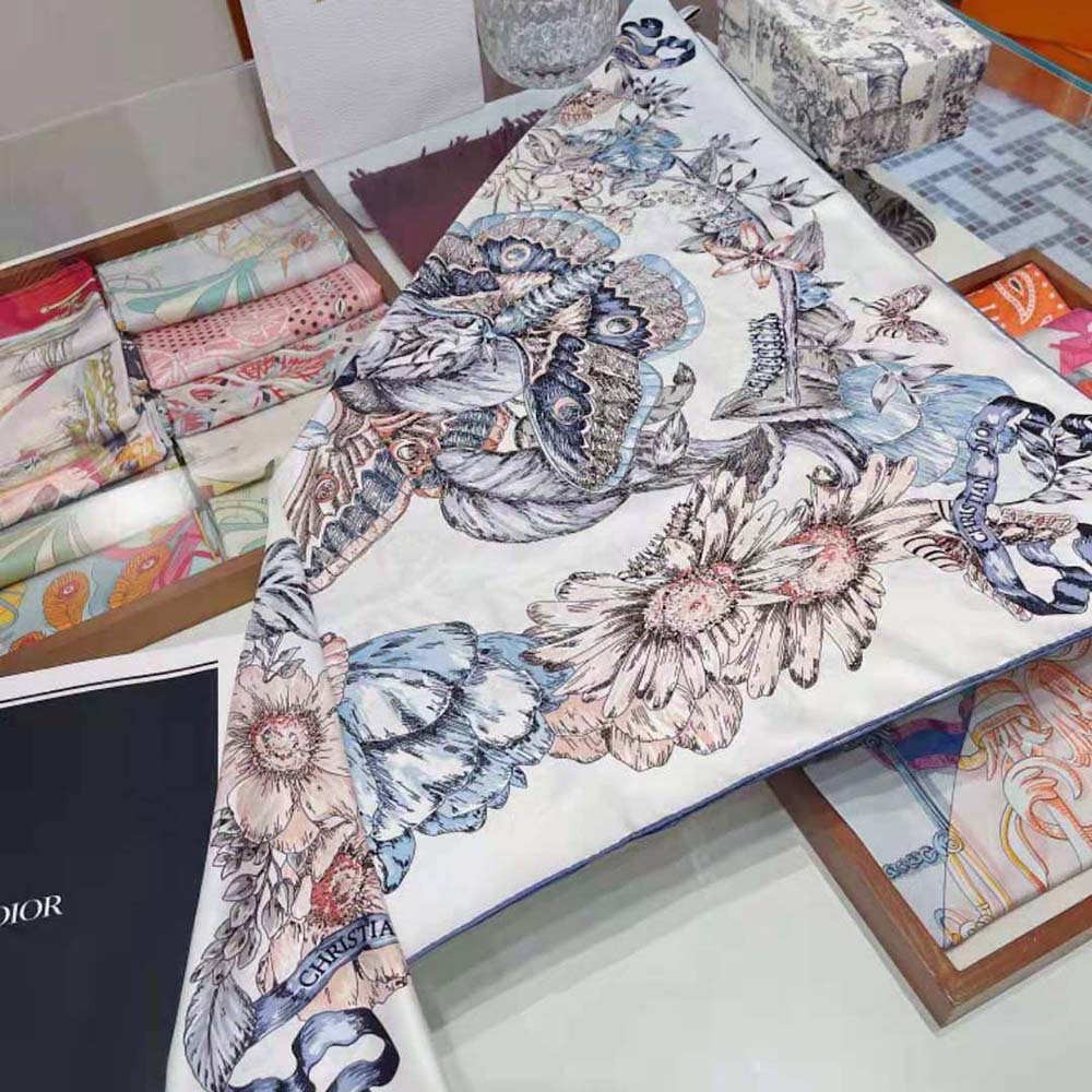 Hermes Women Sous L Egide De Mars Wash Scarf 90-Silver - image 7