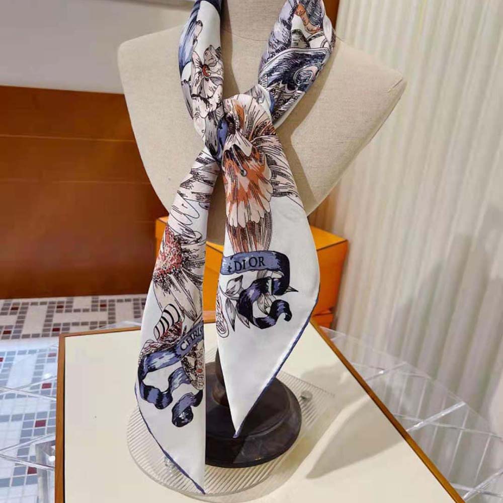 Hermes Women Sous L Egide De Mars Wash Scarf 90-Silver - image 4