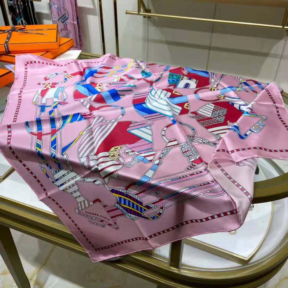 Hermes Women Tatersale En Zigzag Scarf 45 in Silk Twill-Pink - image 7