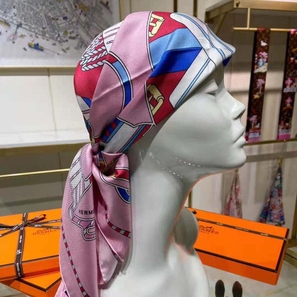 Hermes Women Tatersale En Zigzag Scarf 45 in Silk Twill-Pink - image 4