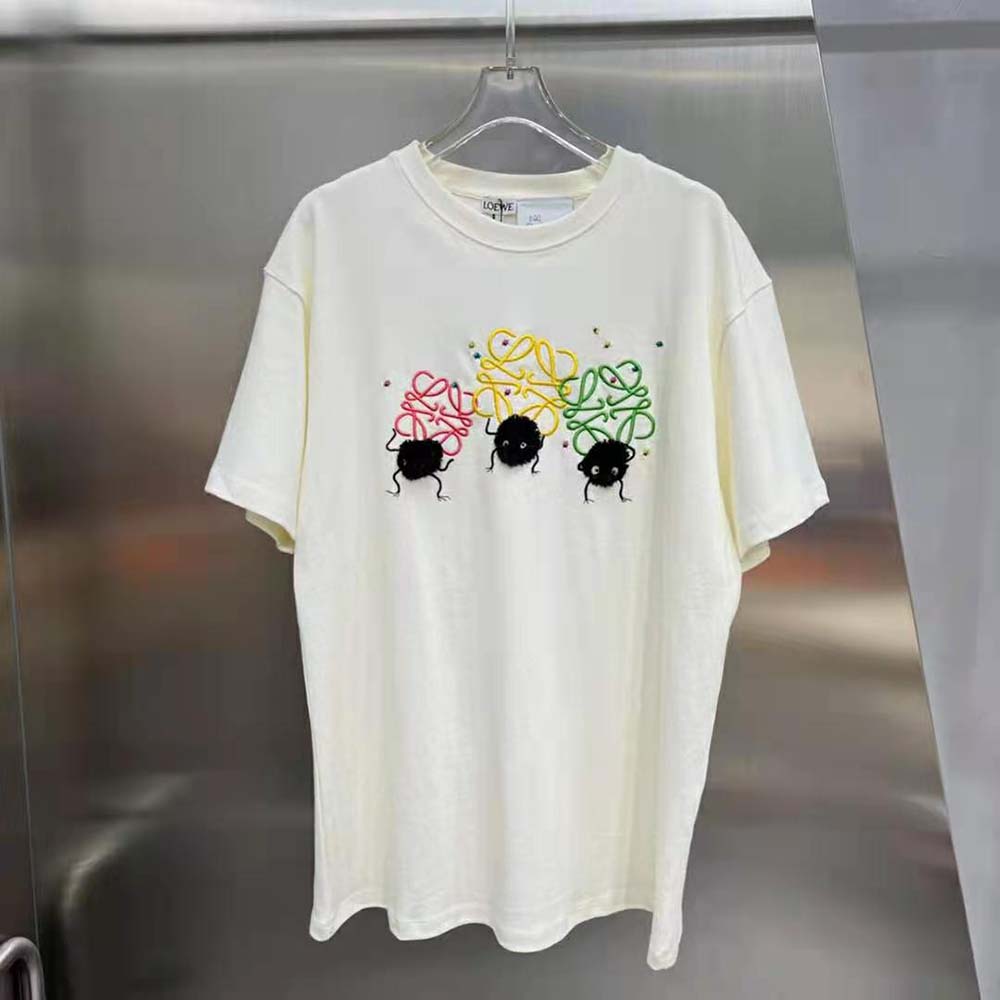 Close-up of embroidered Anagram detail on Loewe Men Susuwatari T-Shirt