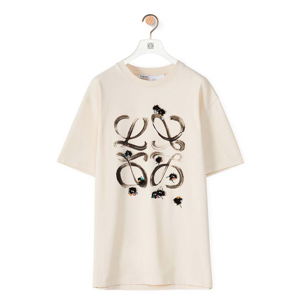 Front view of Loewe Men Susuwatari Anagram T-shirt in Cotton-Beige