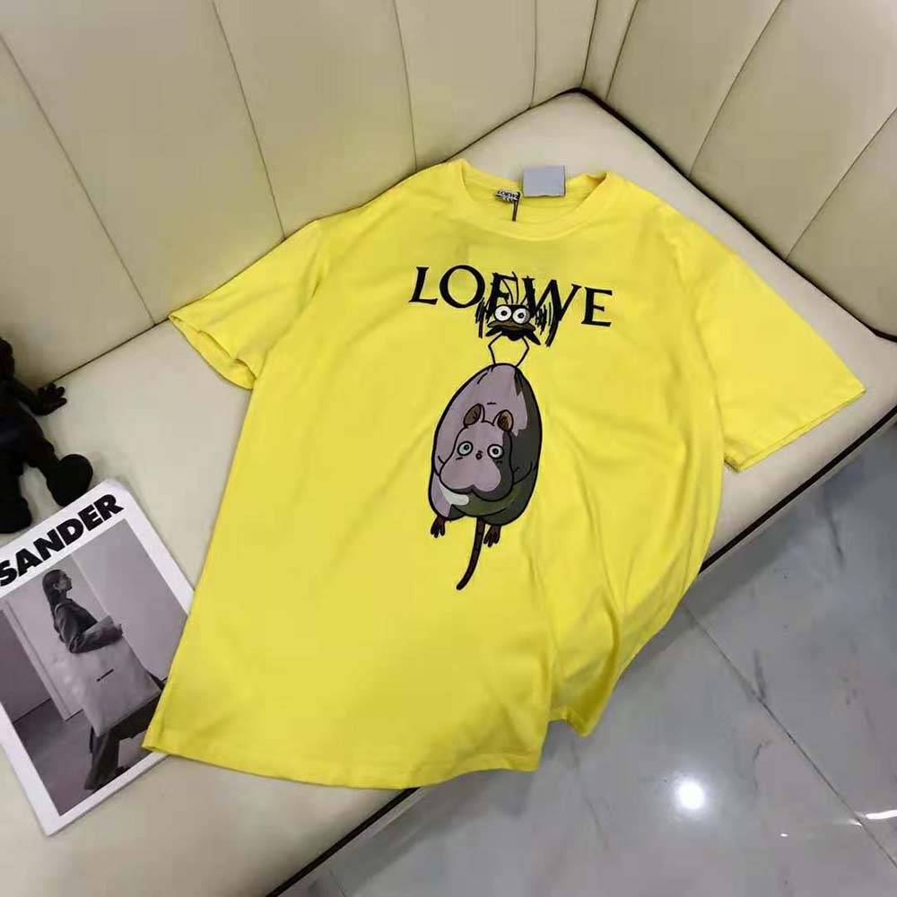 Side angle of Loewe Men Yu-Bird T-shirt showing silhouette