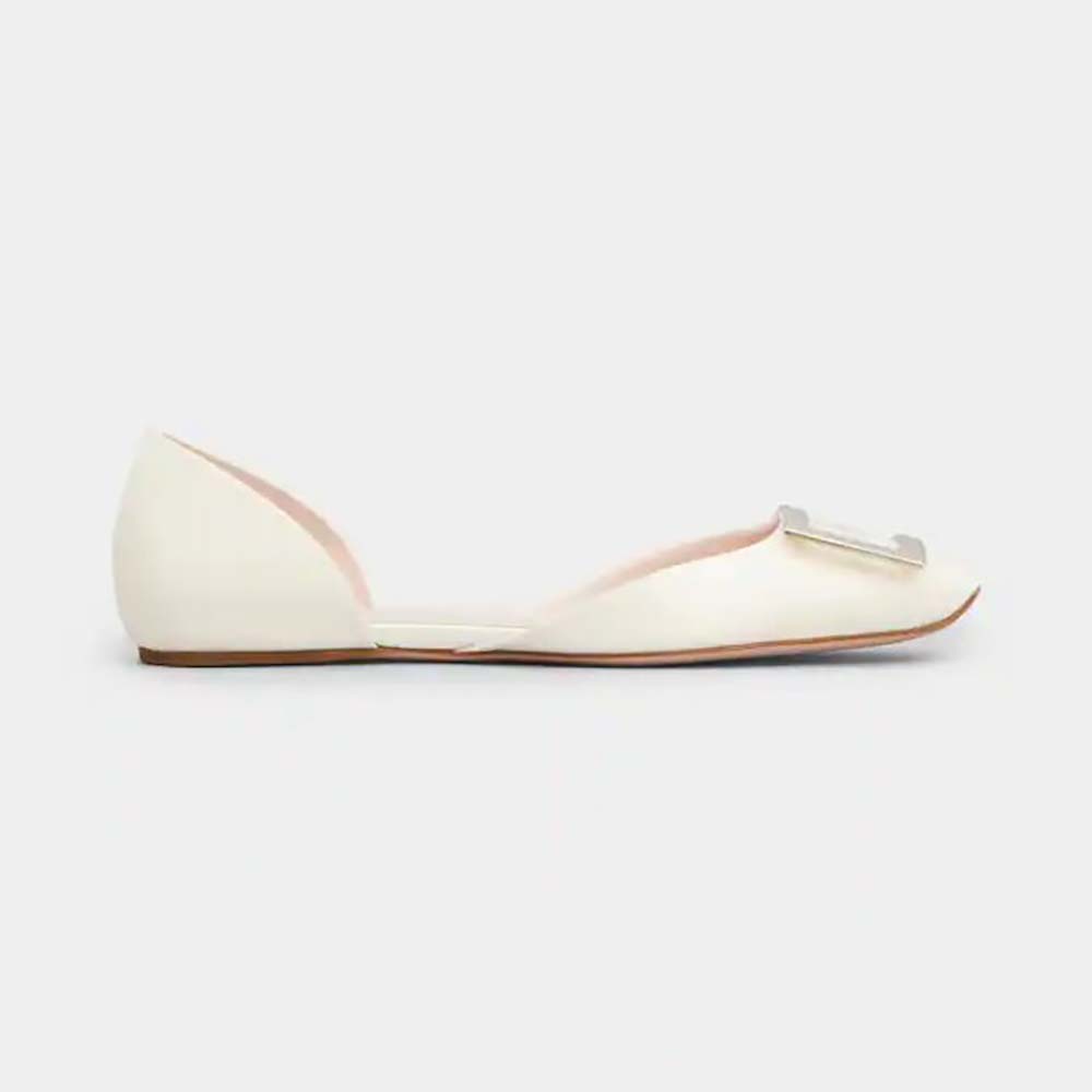 Side profile of Roger Vivier Women Trompette Dorsay Metal Buckle Ballerinas in White patent leather