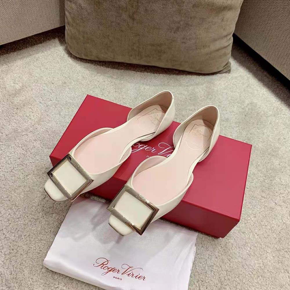 Top view showing Dorsay silhouette of Roger Vivier Women Trompette Ballerinas in White