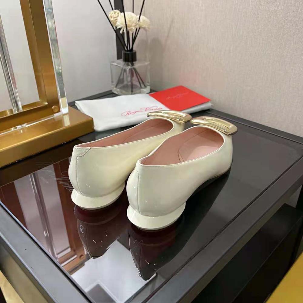 Roger Vivier Women Viv Choc Metal Buckle Ballerinas in Patent Leather-White - image 5