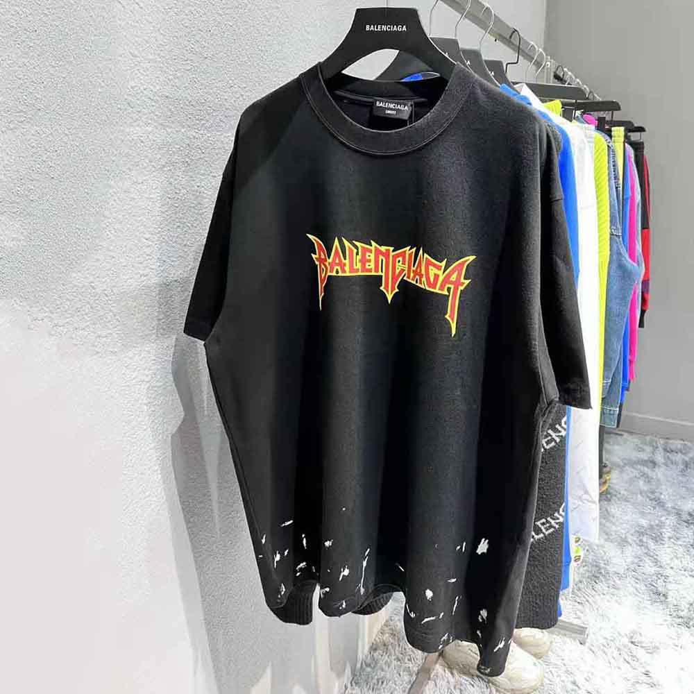 Side profile of oversized black Balenciaga Women Metal T-Shirt in vintage fabric