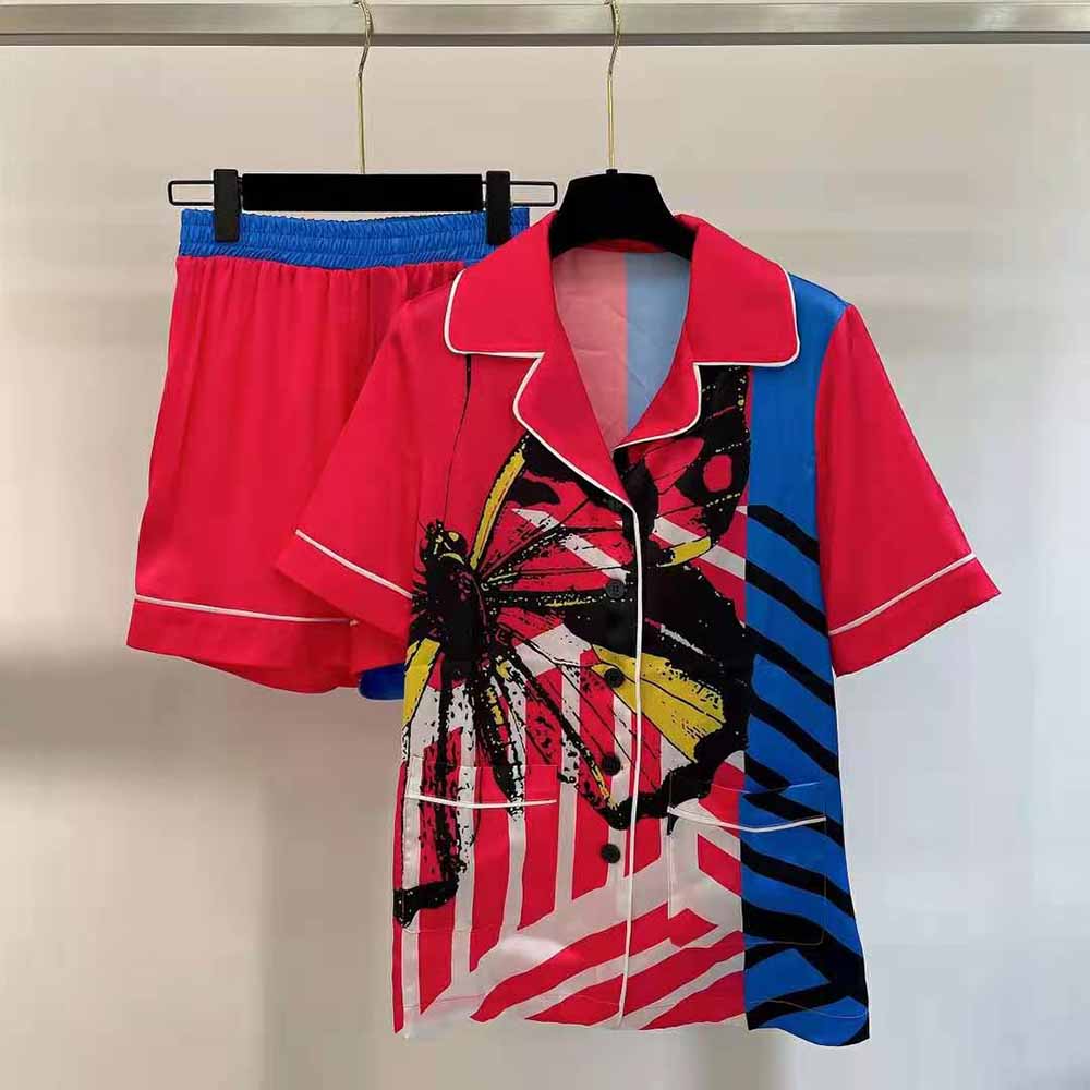 Close-up of D-Jungle Pop silk twill print on Dior Women shirt
