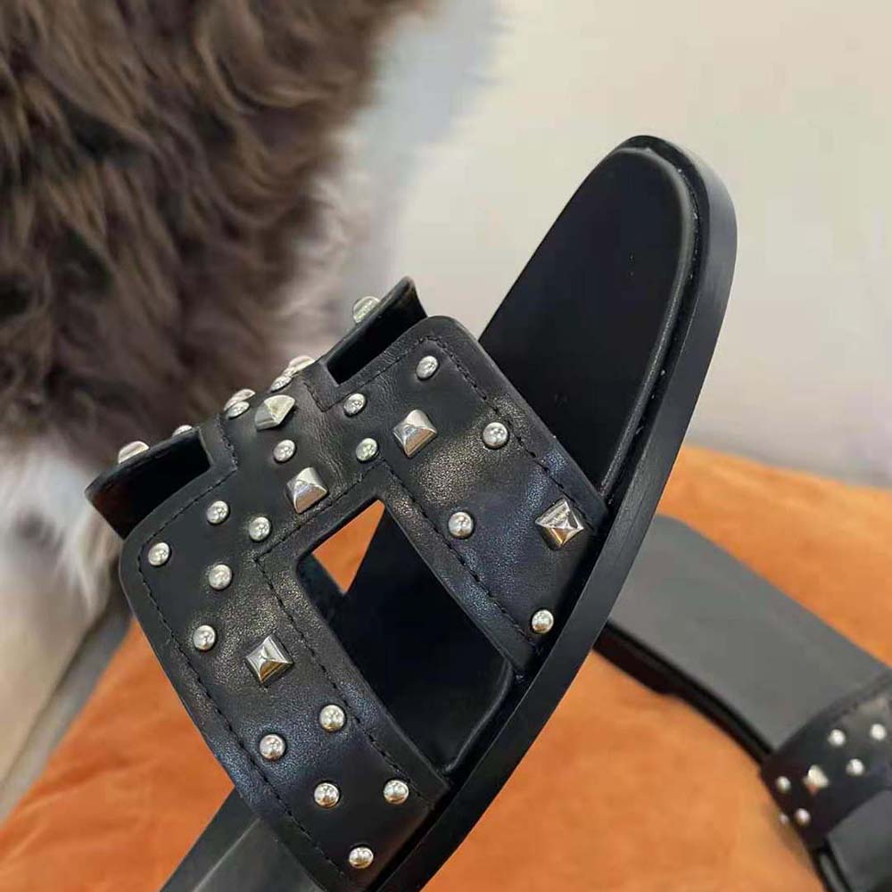 Hermes Women Oran Sandal in Calfskin Black - image 6