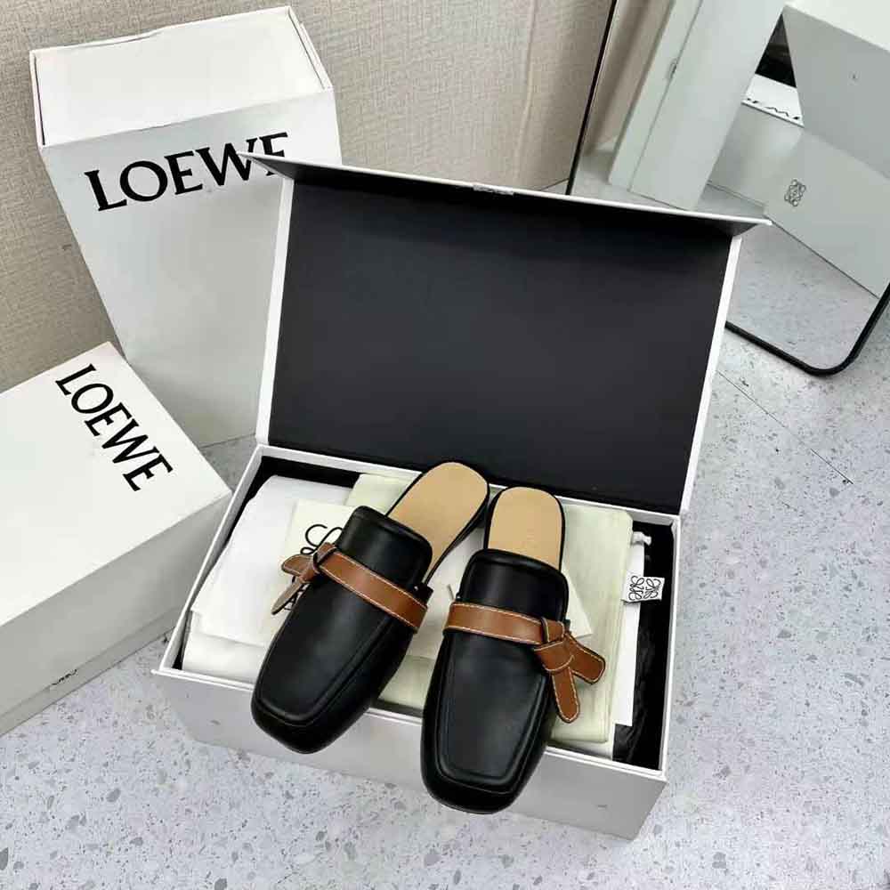 Close-up of signature Gate knot on Loewe Women Gate Flat Mule