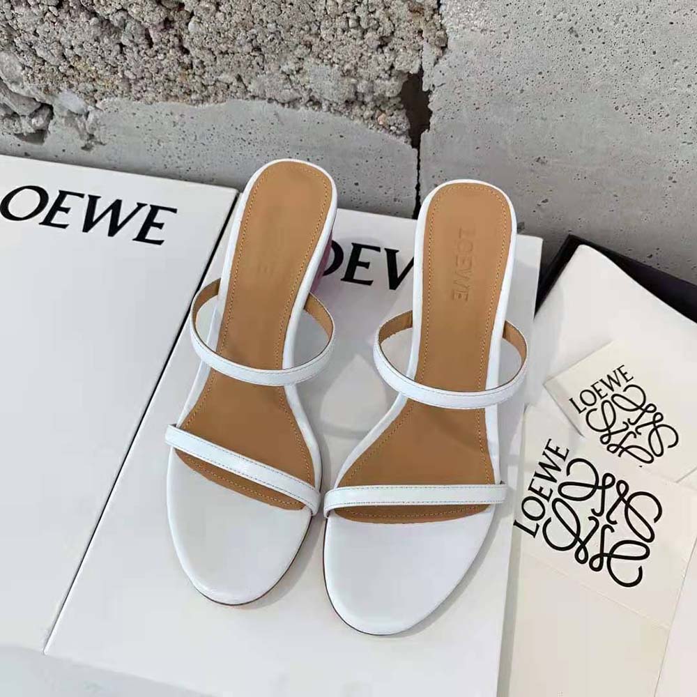 Close-up of sculpted sole detail on Loewe Women Soap Sandal