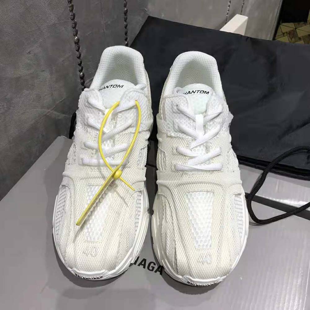 Close-up of the oversized sole on Balenciaga Unisex Phantom Sneaker white